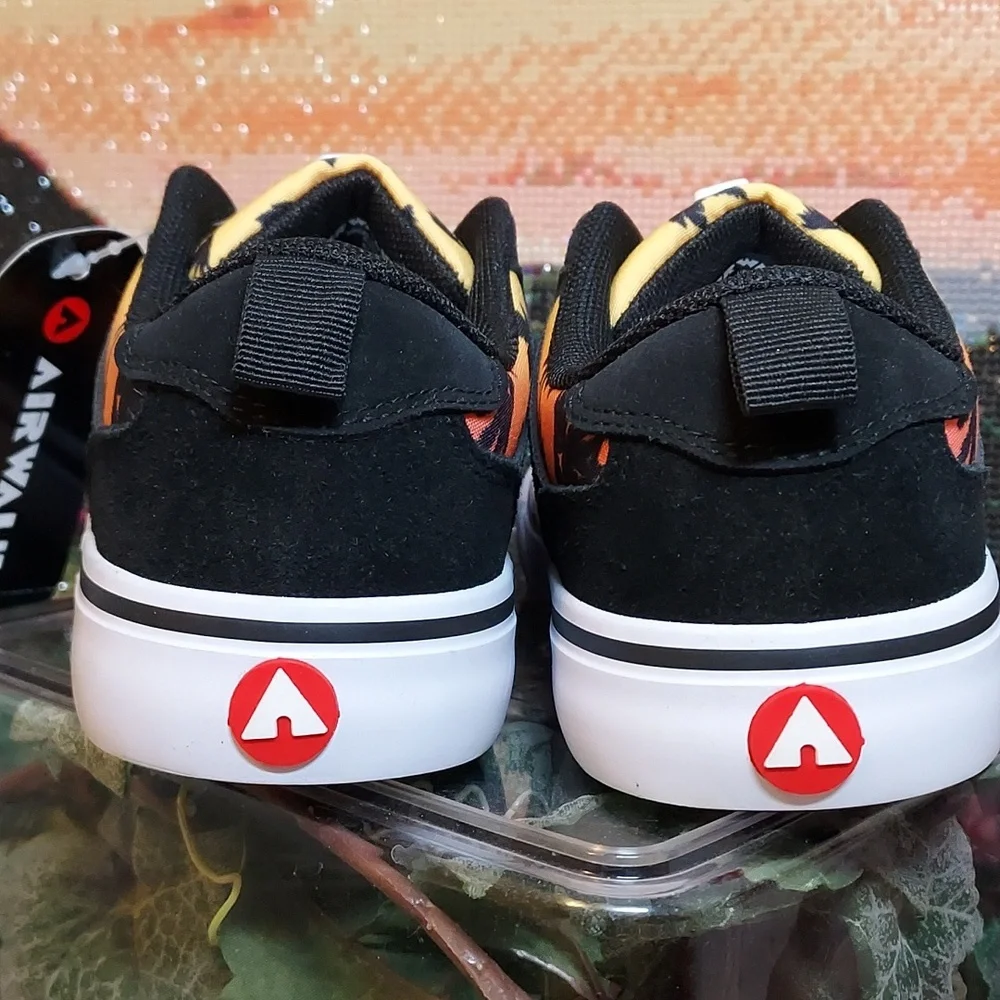Boys Airwalk Huntington Sneaker Black Tie